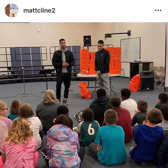 About your posher - Picture 2 of 4